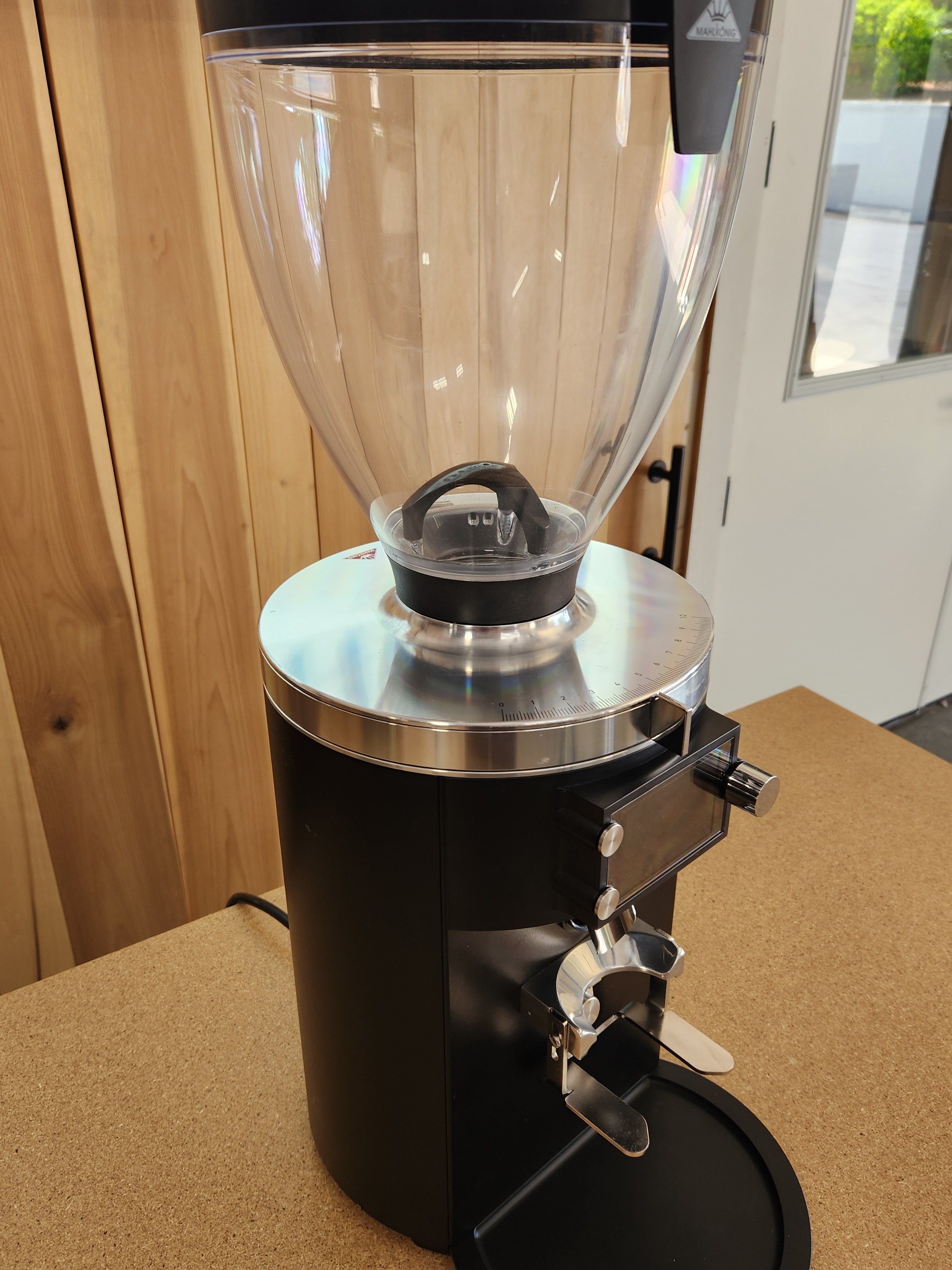 Mahlkonig E80 Supreme Espresso Grinder in black DEMO 850184